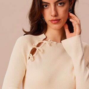 Rihoas cutout bow top size Large